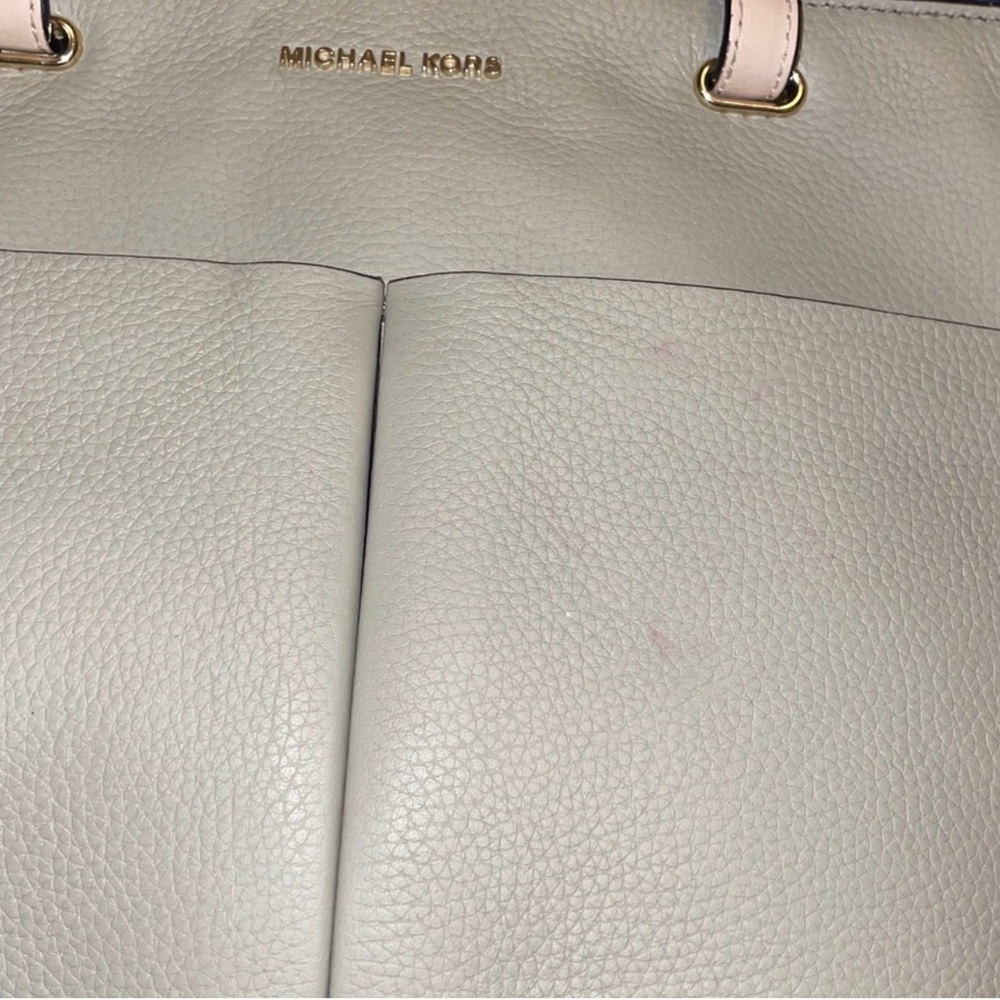 Michael Kors Sage Green tote Giveaway! - Picture 5 of 14